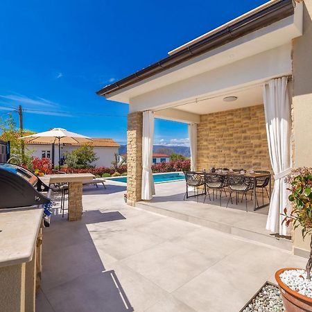Pinezići Holiday House Villa Andro מראה חיצוני תמונה