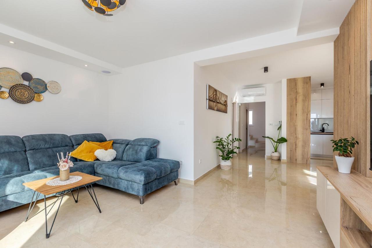 Pinezići Holiday House Villa Andro מראה חיצוני תמונה